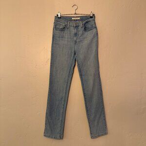 Levi's High Rise Straight Light Wash Size 27